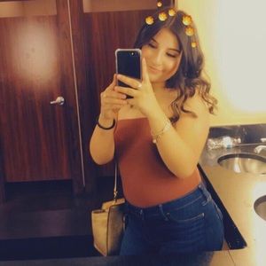 Meet your Posher, Linda